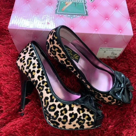 Pin Up Couture Size 6 Heels - Picture 1 of 5